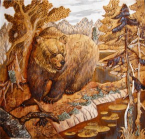 «Медведь у озера»<br/>2011 г.,55х54, береста/морилки